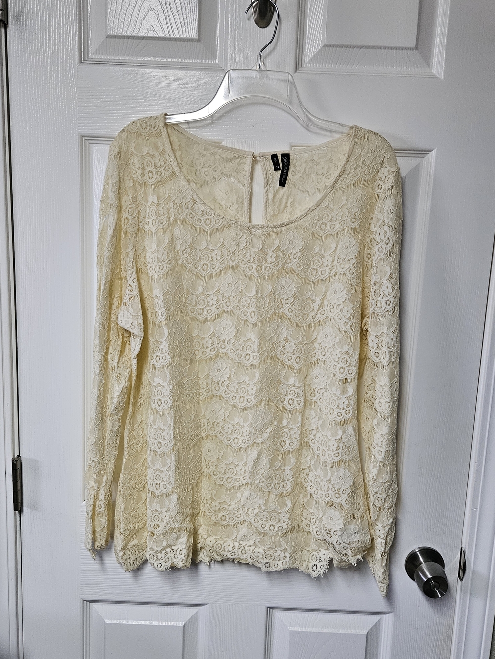 Women's Cream Lace Long-Sleeve Top - Maurices Size 2 but Normal XL